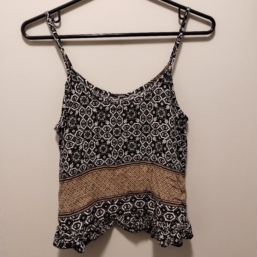 Beautiful Patterned Tank Top - Picture 3 of 3
